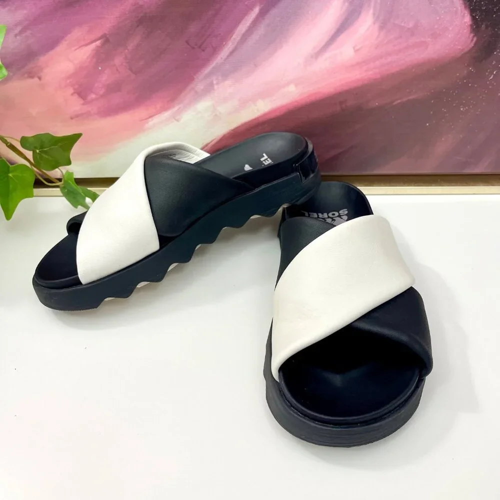 Sorel VIIBE Crisscross‎ Slide Sandal in Black & White Size 6.5